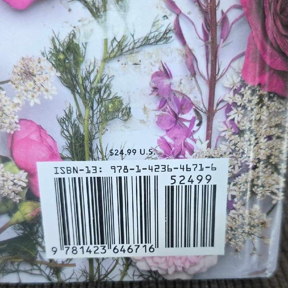 Vintage Roses Hardback Book,‎ 239 Pages - Picture 3 of 12